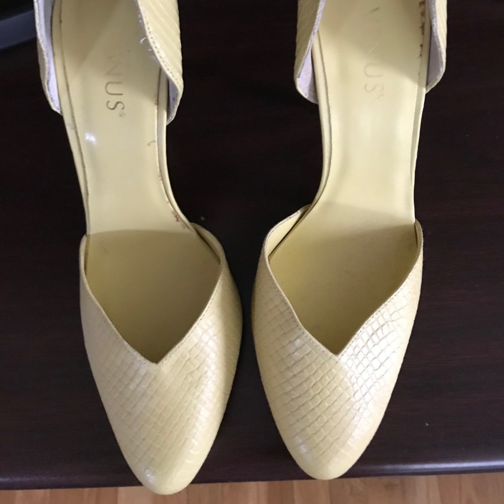 Venus stilettos, yellow, Size 8
